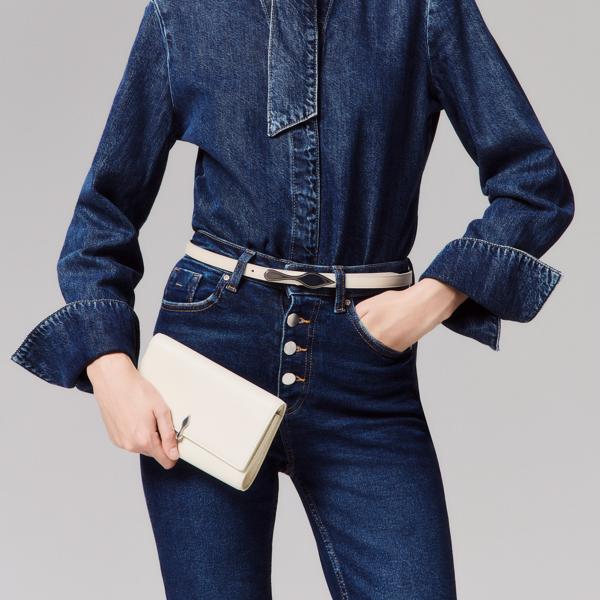 Bettina image number 1