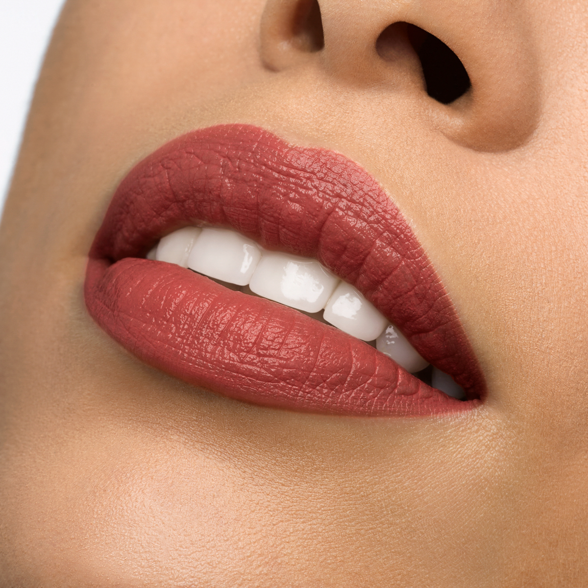 Rouge Louboutin Silky Satin On The Go image number 4