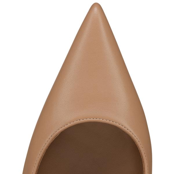 Miss Z  image number 4