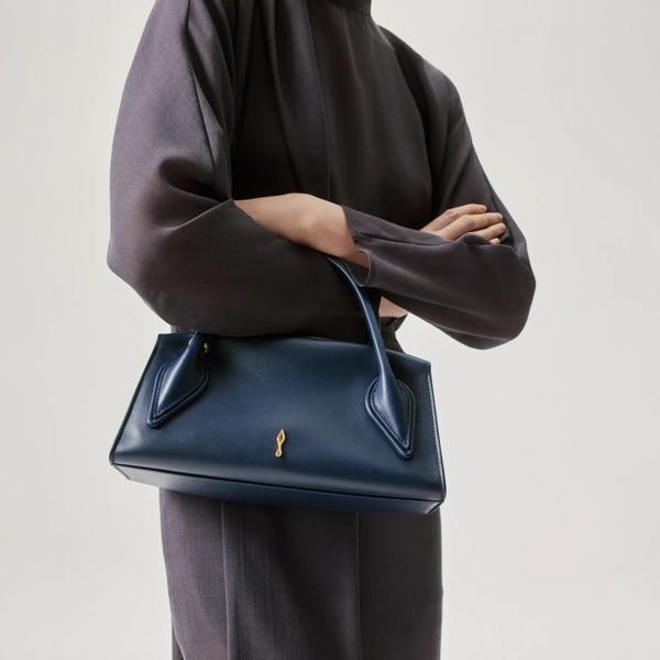 Venus mini image number 1