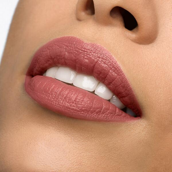 On The Go Silky Satin image number 4