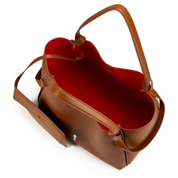 Bettina image number 4