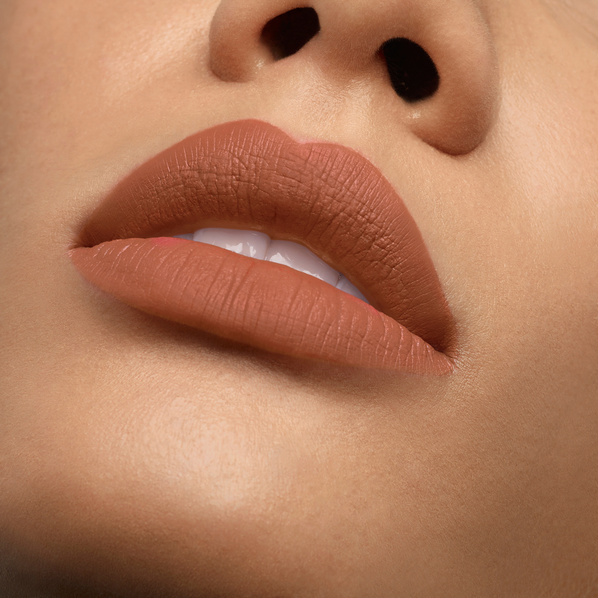 Rouge Louboutin Velvet Matte On The Go image number 4